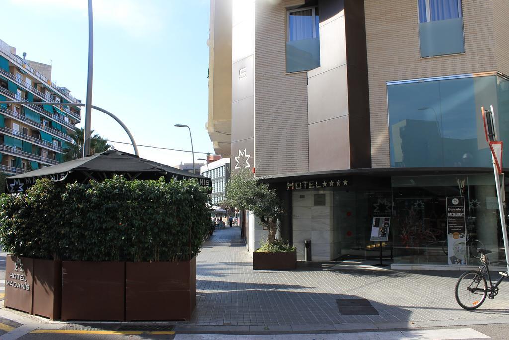 Hotel Madanis L'Hospitalet de Llobregat Luaran gambar
