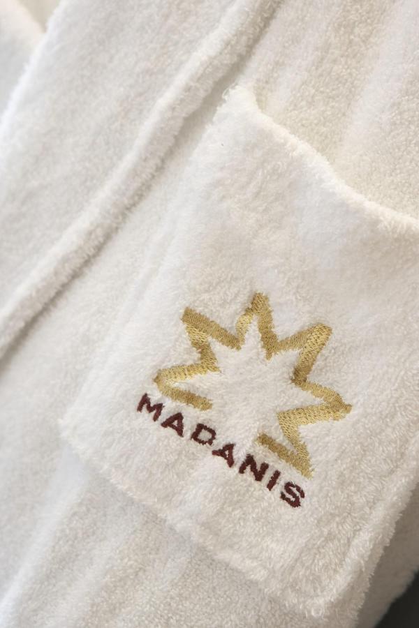 Hotel Madanis L'Hospitalet de Llobregat Luaran gambar